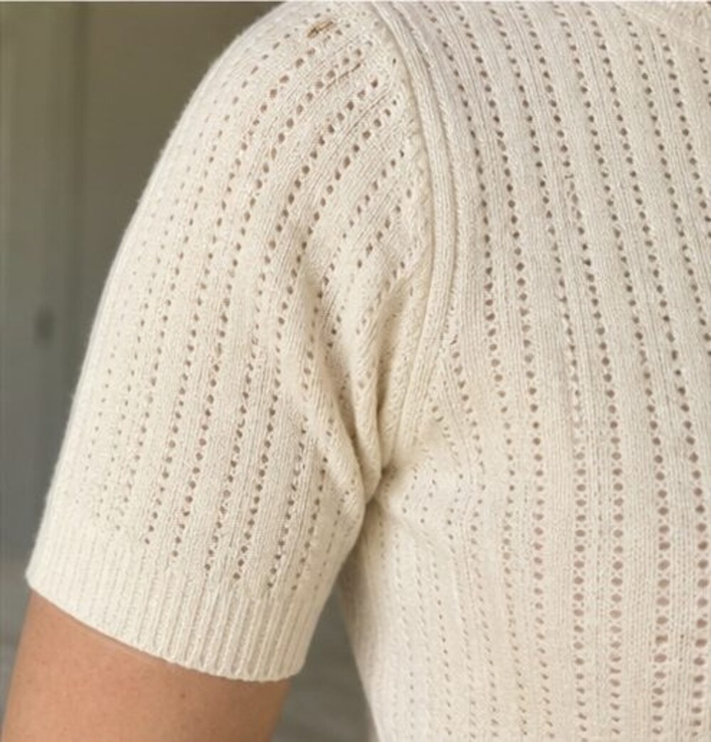 Emerald Ruffle Blouse - Picture 5 of 6
